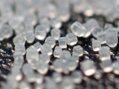 Macro image of table salt. Courtesy Flickr user parl.