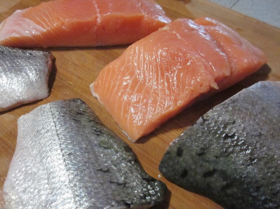 What is the difference between coho salmon and keta salmon?