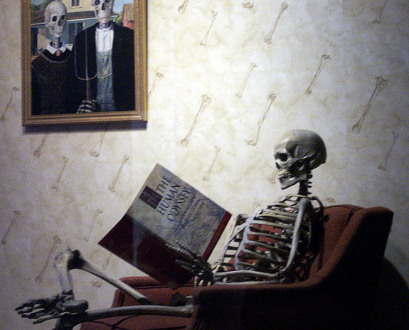 07_11_2012_skeleton-chair1.jpg